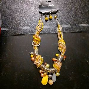 Fashion jewelry earrings and necklace